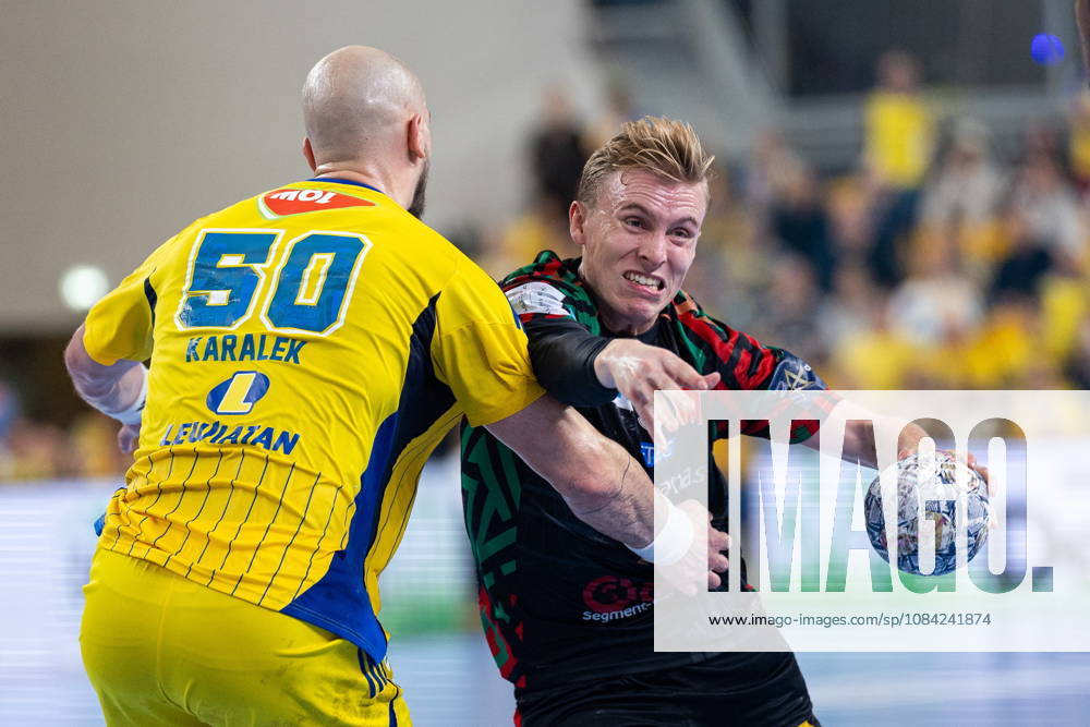 Gisli Thorgeir Kristjansson Artsem Karalek during the EHF Champions League Group F match between Industria Kielce nad SC Magdeburg at Hala Legionow on October 2, 2026 in Kielce, Poland --- Pilka reczna. EHF Liga Mistrzow. Industria Kielce - SC Magdeburg. (Photo by Igor Jakubowski Arena Akcji) NEWSPIX.PL --- newspix.pl