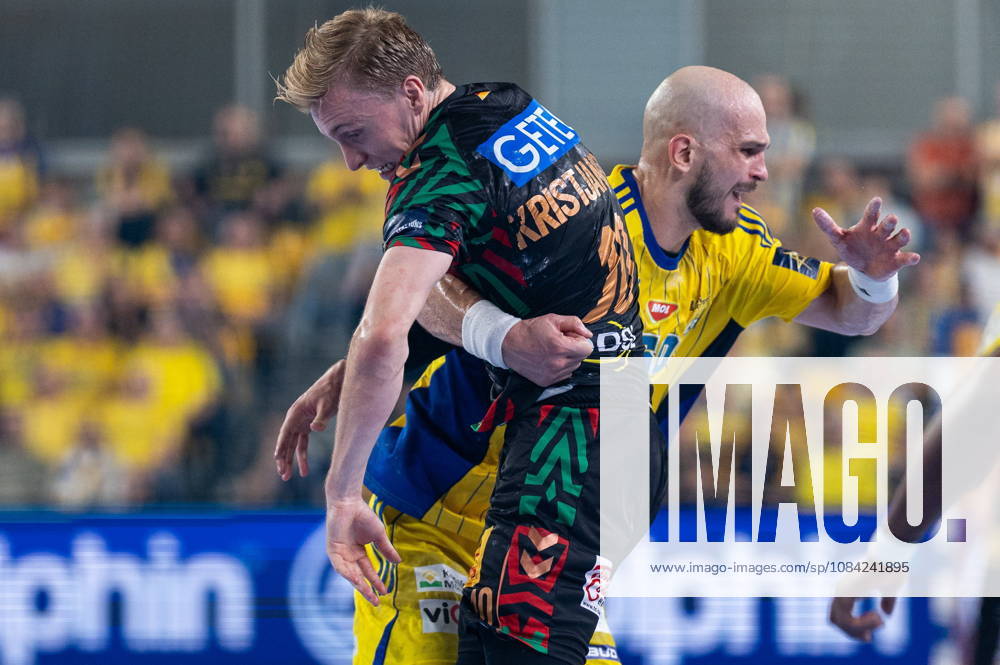 Gisli Thorgeir Kristjansson Artsem Karalek during the EHF Champions League Group F match between Industria Kielce nad SC Magdeburg at Hala Legionow on October 2, 2026 in Kielce, Poland --- Pilka reczna. EHF Liga Mistrzow. Industria Kielce - SC Magdeburg. (Photo by Igor Jakubowski Arena Akcji) NEWSPIX.PL --- newspix.pl
