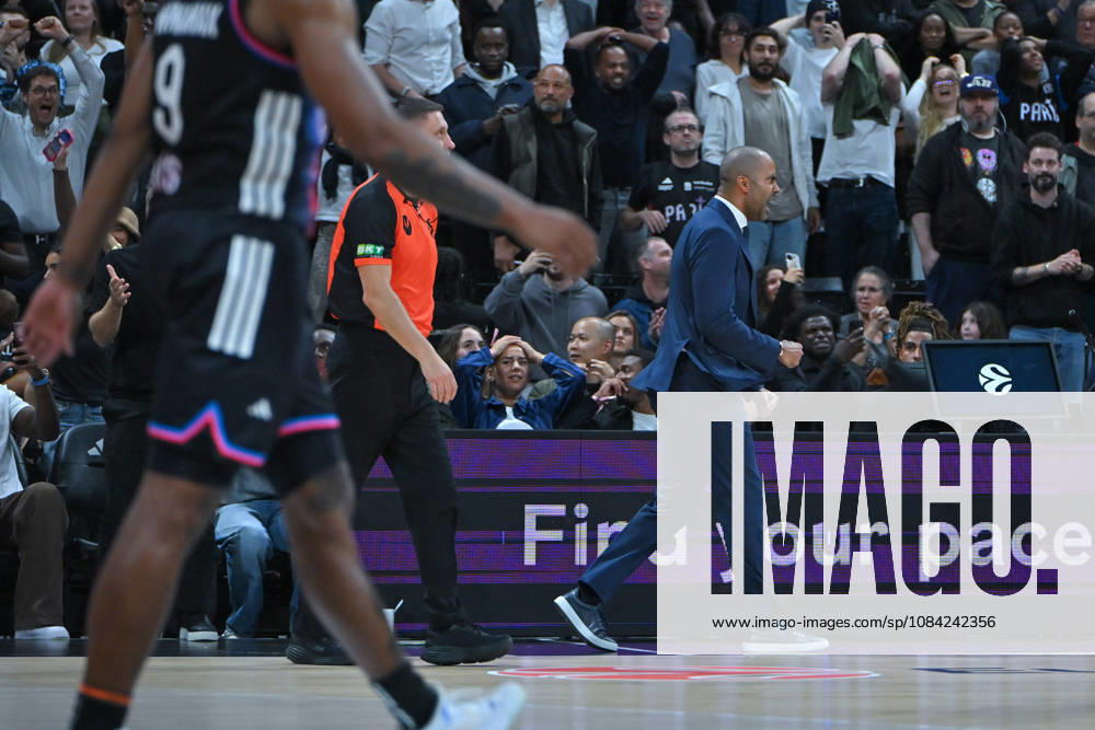 EuroLeague 2026, Paris Basketball vs LDLC ASVEL Villeurbanne, Basketball ASVEL Head Coach TONY PARKER celebrates their side s victory after the EuroLeague 2026 match between Paris Basketball and LDLC ASVEL Villeurbanne at Adidas Arena on October 07, 2026 in Paris, France. Paris Adidas Arena France