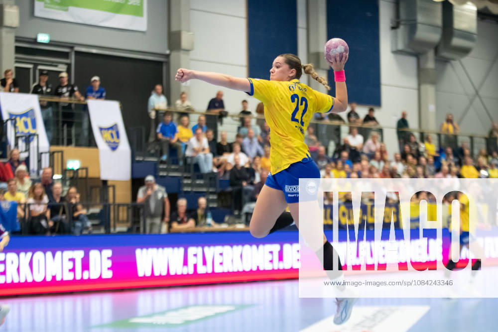 Handball, Alsco HBF1: HC Leipzig vs. TuS Metzingen, October 7, 2026. Lilly Glimm, 22, of HC Leipzig leaps to take a shot. Alsco Women s Handball Bundesliga (HBF1), 2026–2027 season, Matchday 5: HC Leipzig vs. TuS Metzingen on October 7, 2026, at the Markranstädt Sports Center
