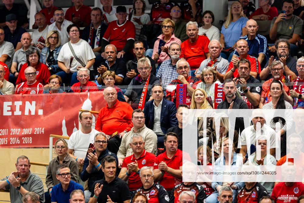 GER, Handball, Women, 2026–2027 Season, Alsco 1st Division, Matchday 5, Thüringer HC vs. HSG Blomberg Lippe; Helmut Peter, Managing Director of Autohaus Peter Group and shareholder of THC Sport GmbH, together with Patrick Dinger; 99947 Bad Langensalza, Salza; Mehrz Sports Hall, Thuringia, Germany