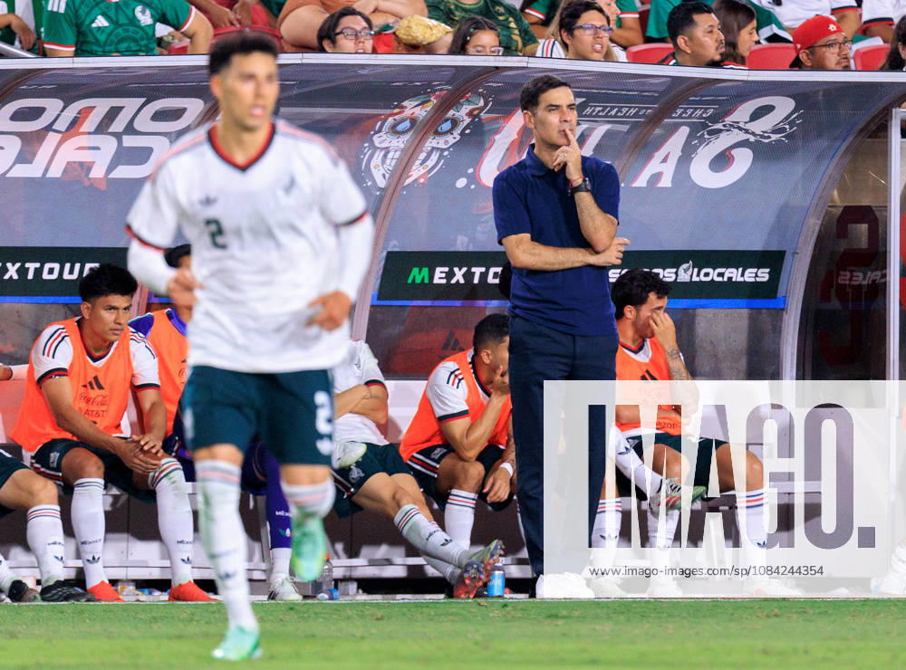 Head coach, Rafael Marquez of Mexico watches from the sidelines during an International Friendly, Länderspiel, Nationalmannschaft match against Chile at Los Angeles Memorial Coliseum on Tuesday, October 6, 2026, in Los Angeles, California. Mexico loses to Chile, 0-2. JAVIER ROJAS PI Los Angeles USA - ZUMAp124 20261006_zaa_p124_178