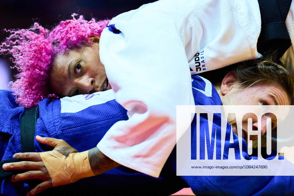 (Top-Bottom) Silva Rafaela (BRA), Beauchemin-Pinard Catherine (CAN), OCTOBER 7, 2026 -Judo : World Judo Championships BAKU2026 Women s -63kg2nd Round match at National Gymnastics Arena in Baku, Azerbaijan. Noxthirdxpartyxsales aflo_354044882 KenxAsakurax