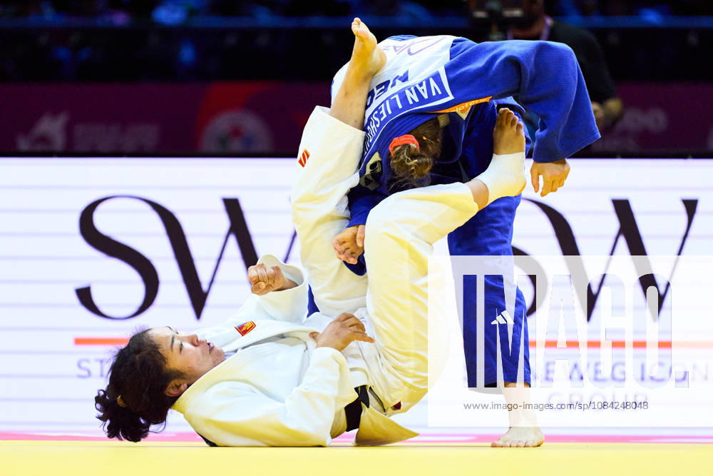 (Top-Bottom) Van Lieshout Joanne (NED), Lkhagvatogoo Enkhriilen (MGL), OCTOBER 7, 2026 - Judo : World Judo Championships BAKU2026 Women s -63kg3rd place match at National Gymnastics Arena in Baku, Azerbaijan. Noxthirdxpartyxsales aflo_354113117 KenxAsakurax