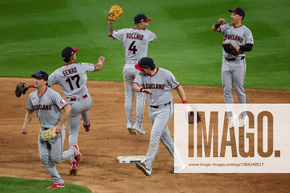 Chicago, Il - Illinois, USA - United States: Cleveland Guardians players celebrate after defeating the Chicago White Sox, 9-3, in Game 3 of the American League Division Series at Rate Field on Wednesday, Oct. 7, 2026, in Chicago. The White Sox lead the series, 2-1. Sports News - October 7, 2026 - ZUMAm67_ 0868872920st