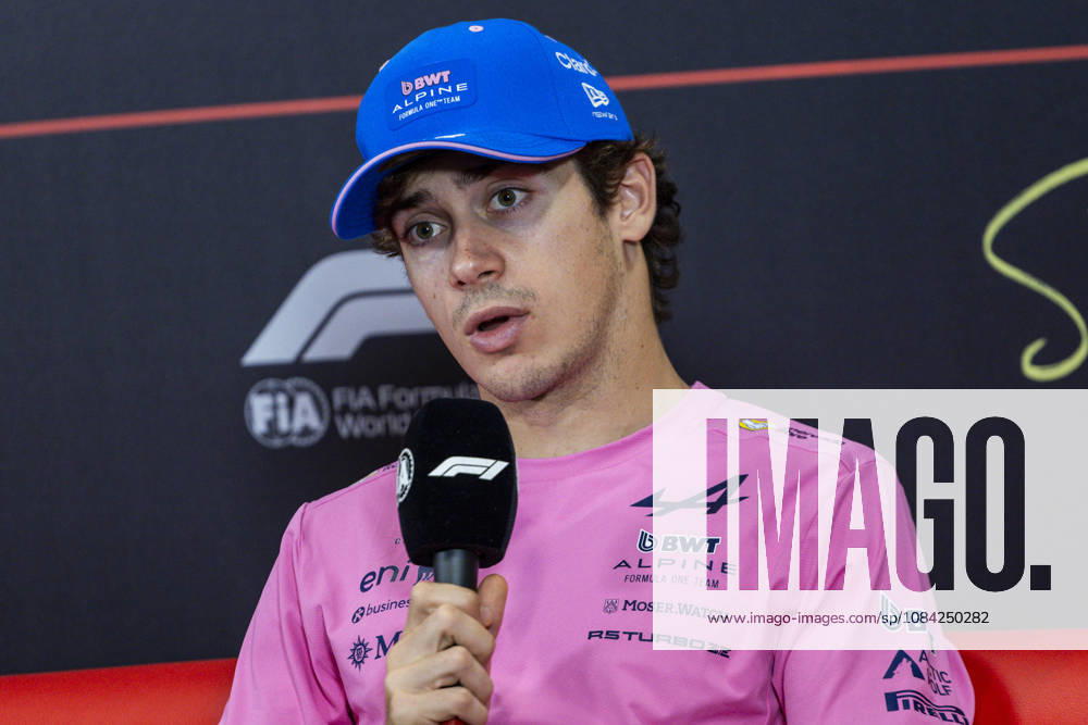 F1 - SINGAPORE GRAND PRIX 2026 COLAPINTO Franco (arg), Alpine F1 Team A526, portrait, pre-event press conference, PK, Pressekonferenz during the 2026 Formula 1 Singapore Grand Prix, 17th round of the 2026 Formula One World Championship, WM, Weltmeisterschaft from October 9 to 11, 2026 on the Marina Bay Street Circuit, in Singapore, Singapore - SingaporeSingapore