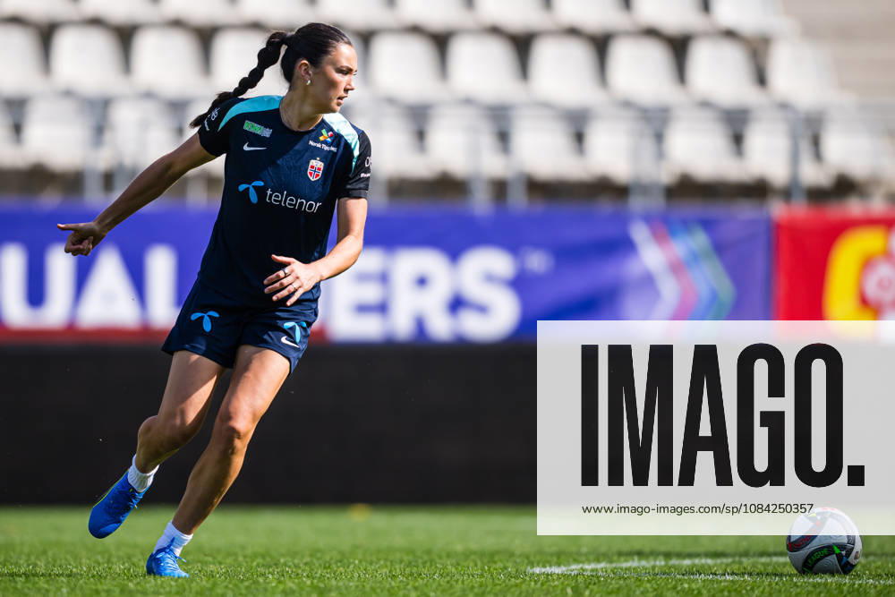 Ingrid Syrstad Engen of the Norwegian women’s national soccer team during a training session on October 8, 2026 in Bucharest. Photo by Marius Simensen. BILDBYRAN Cop 238 bbeng women s FIFA Women s World Cup qualifier soccer football Norway practice training