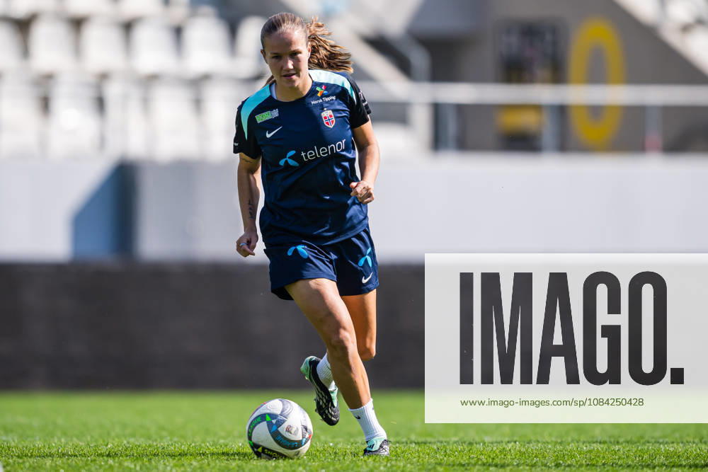 Guro Reiten of the Norwegian women’s national soccer team during a training session on October 8, 2026 in Bucharest. Photo by Marius Simensen, BILDBYRAN. Cop 238 bbeng women s FIFA Women s World Cup qualifier soccer football Norway practice training