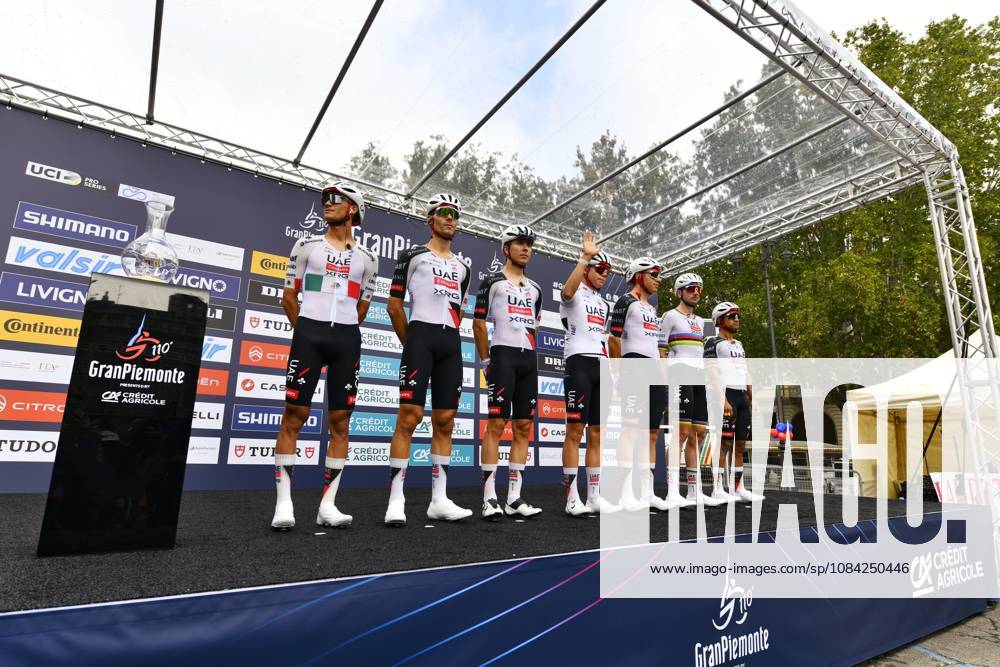 IPA89426340 - Team UAE Emirates during Il Gran Piemonte 2026, a Road cycling, Rad, Radsport, Strasse race in Aqui Terme, Italy, on October 8, 2026