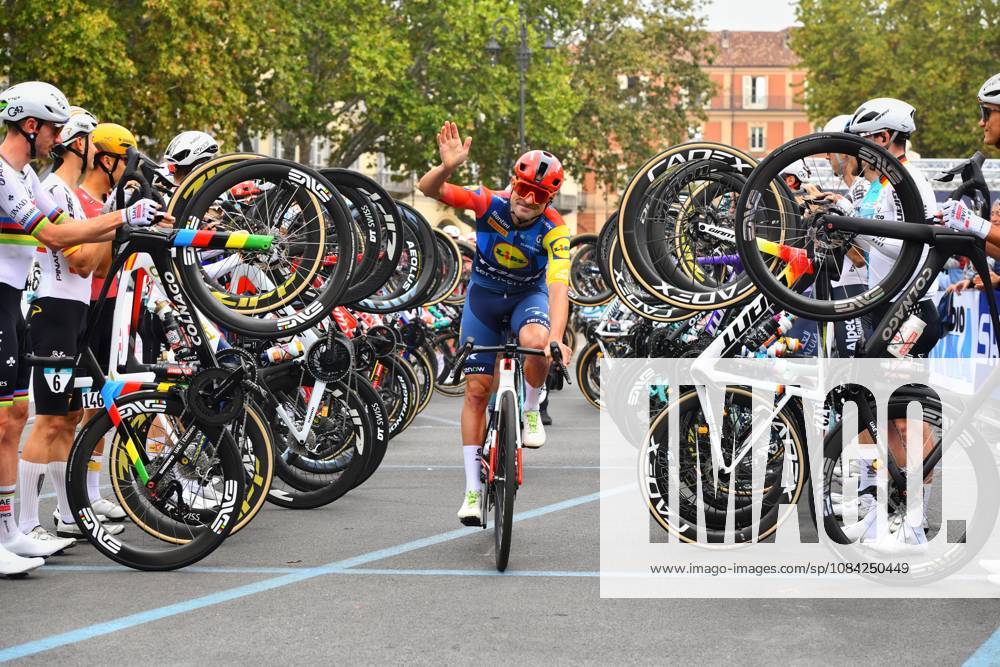 IPA89426341 - Jacopo Mosca (ITA) during his farewell to his final race at Il Gran Piemonte 2026, a Road cycling, Rad, Radsport, Strasse race in Aqui Terme, Italy, on October 8, 2026