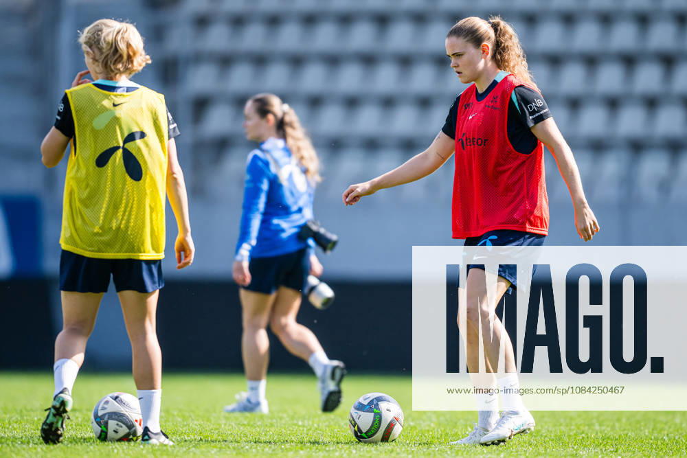 Signe Gaupset of the Norwegian women’s national soccer team during a training session on October 8, 2026 in Bucharest. Photo by Marius Simensen, BILDBYRAN. Cop 238 bbeng women FIFA Women s World Cup qualifier soccer football Norway practice training
