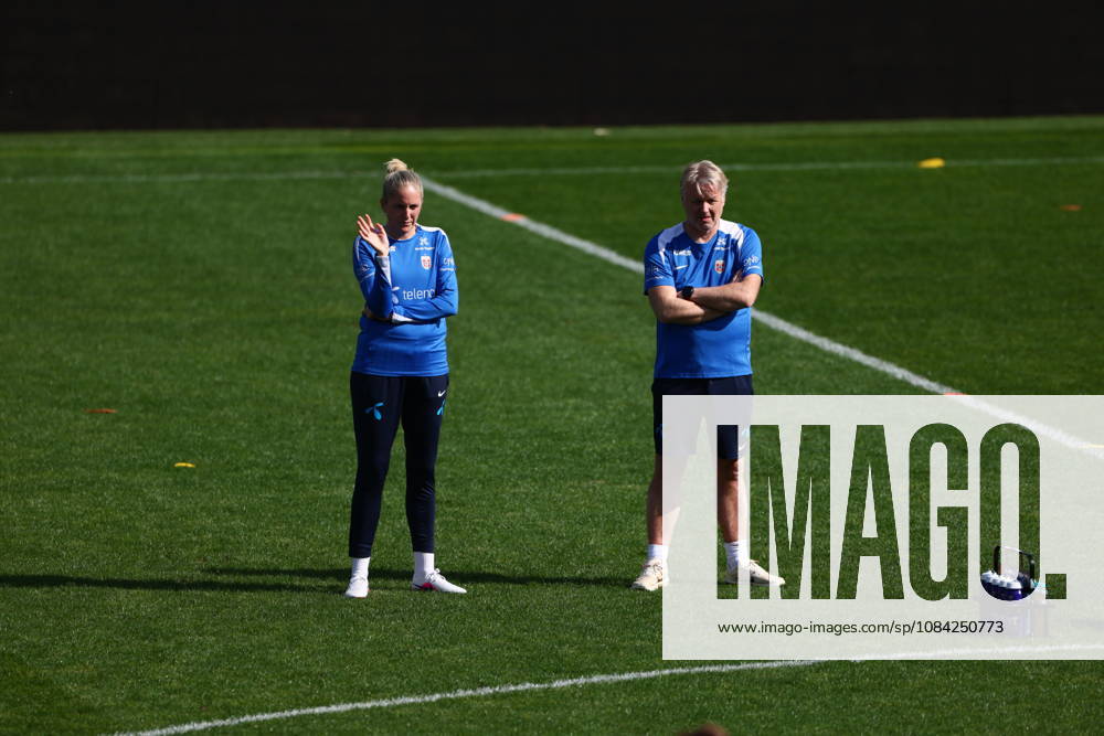 The women s national soccer team is preparing for the World Cup qualifier in Bucharest, Romania, October 8, 2026. National team coach Gemma Grainger during a training session at Stadionul Arcul de Triumf, for the World Cup qualifying match against Romania. Photo by Nikola Krstic, NTB Romania, Bucharest. . RESTRICTED USE FOR BETTING COMPANIES