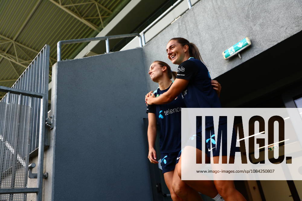 The women s national soccer team is preparing for the World Cup qualifier in Bucharest, Romania, October 8, 2026. Lisa Fjeldstad Naalsund and Vilde Boe Risa during a training session at Stadionul Arcul de Triumf, for the World Cup qualifying match against Romania. Photo: Nikola Krstic, NTB Romania, Bucharest. . RESTRICTED USE FOR BETTING COMPANIES