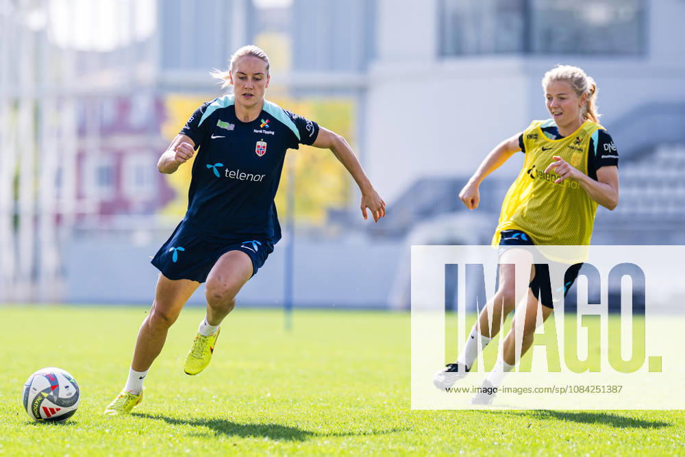 Lisa Naalsund of the Norwegian women’s national soccer team during a training session on October 8, 2026 in Bucharest. Photo by Marius Simensen. BILDBYRAN Cop 238 bbeng women FIFA Women s World Cup qualifier soccer football Norway practice training