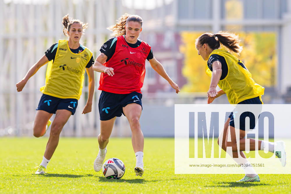 Signe Gaupset of the Norwegian women’s national soccer team during a training session on October 8, 2026 in Bucharest. Photo by Marius Simensen. BILDBYRAN Cop 238 bbeng women FIFA Women’s World Cup qualifier soccer football Norway practice training