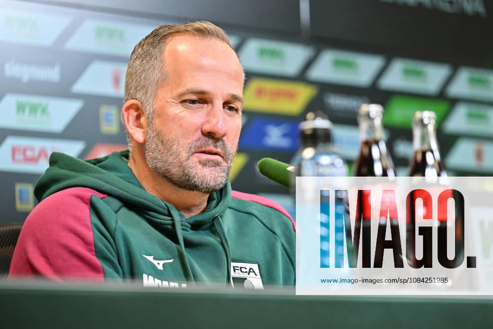 FC Augsburg Press Conference, October 8, 2026, AUGSBURG, GERMANY. Pictured: Manuel BAUM, FC Augsburg coach, at the press conference ahead of the Bundesliga match against FC Bayern.