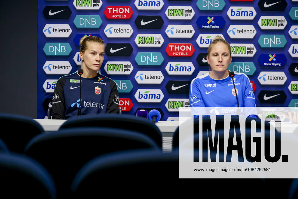 Women s National Soccer Team Prepares for World Cup Qualifiers Bucharest, Romania, October 8, 2026 Lisa Fjeldstad Naalsund and Frida Maanum during a training session at Stadionul Arcul de Triumf, before the World Cup qualifier against Romania. Photo by Nikola Krstic, NTB Romania, Bucharest. . RESTRICTED USE FOR BETTING COMPANIES.