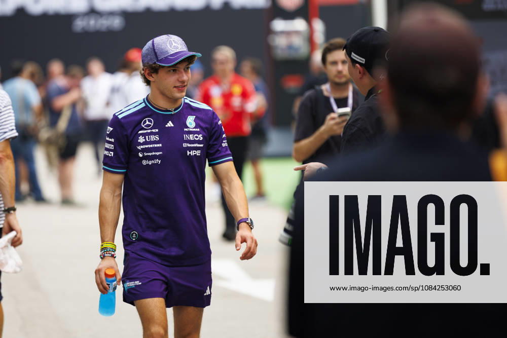 8th October 2026; Marina Bay, Singapore; Formula 1, Singapore Grand Prix, Arrival Day; Kimi Antonelli (12) of Italy and Mercedes-AMG PETRONAS Formula One Team arriving at the Singapore Grand Prix StephenxBlackberry