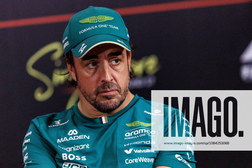 8th October 2026; Marina Bay, Singapore; Formula 1, Singapore Grand Prix, Arrival Day; Fernando Alonso (14) of Spain and Aston Martin Aramco Formula One Team during the press conference, PK, Pressekonferenz at the Singapore Grand Prix StephenxBlackberry