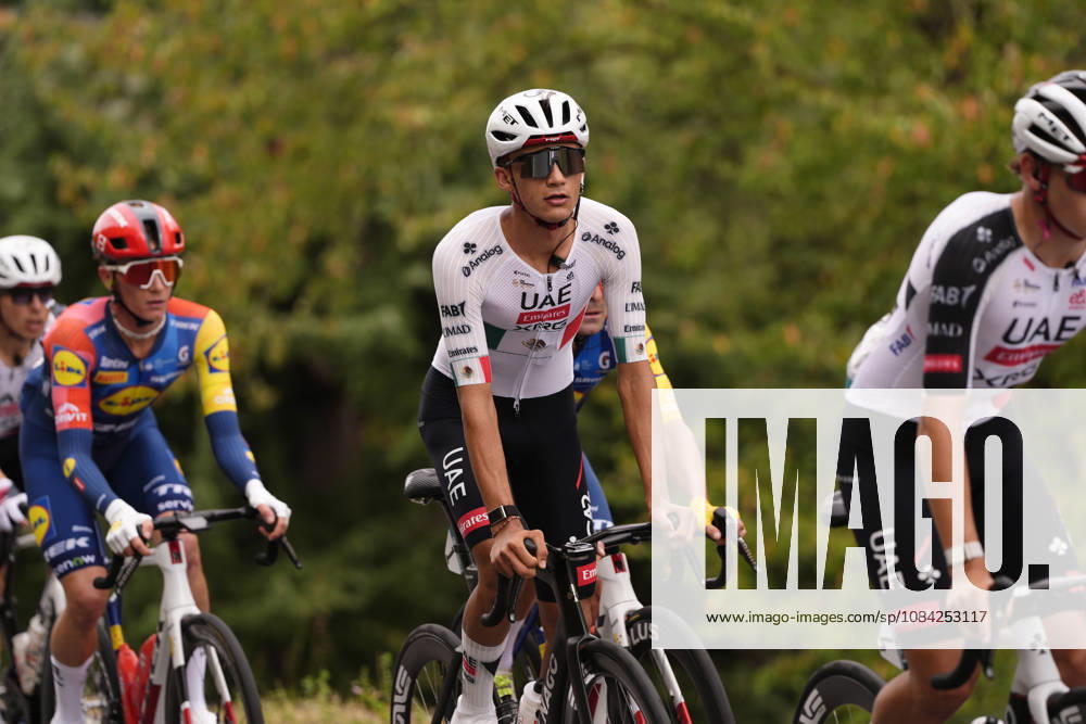 Mexico s Isaac Del Toro Romero of UAE Team Emirates XRG during the 110th edition of the Gran Piemonte 2026 a 185 km one day race from Asti to Bra on October 08, 2026, Italy.