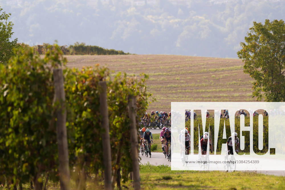 Mexico s Isaac Del Toro Romero of UAE Team Emirates XRG during the 110th edition of the Gran Piemonte 2026 a 185 km one day race from Asti to Bra on October 08, 2026, Italy.