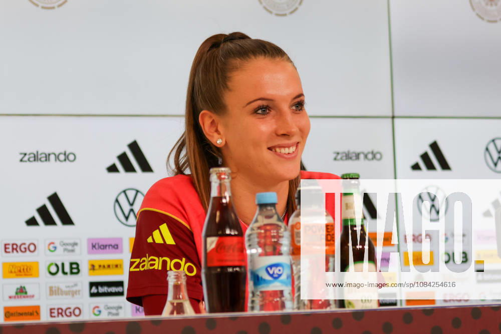 DFB Soccer Media Events, German Women s National Team Press Conference and Final Training Session, featuring Ena Mahmutovic, German Women s National Team, Karlsruhe