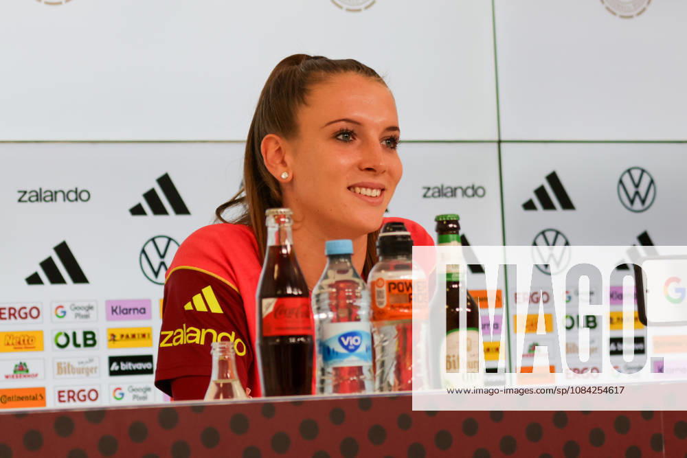 DFB Soccer Media Events, German Women s National Team Press Conference and Final Training Session, featuring Ena Mahmutovic, German Women s National Team, Karlsruhe