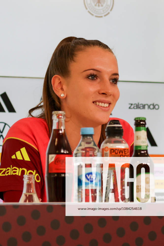 DFB Soccer Media Events, German Women s National Team Press Conference and Final Training Session, featuring Ena Mahmutovic, German Women s National Team, Karlsruhe