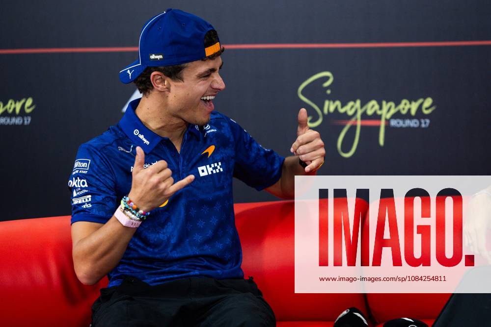 NORRIS Lando (GBR), McLaren F1 Team MCL40, portrait, F1 GP 17 Singapore 2026, F1 GP 17 Singapore 2026, NORRIS Lando (GBR), McLaren F1 Team MCL40, portrait, pre-event press conference during the 2026 Formula 1 Singapore Grand Prix, the 17th round of the 2026 Formula One World Championship from October 9 to 11, 2026 on the Marina Bay Street Circuit in Singapore, Singapore. Photo by Julien Delfosse, DPPI Singapore