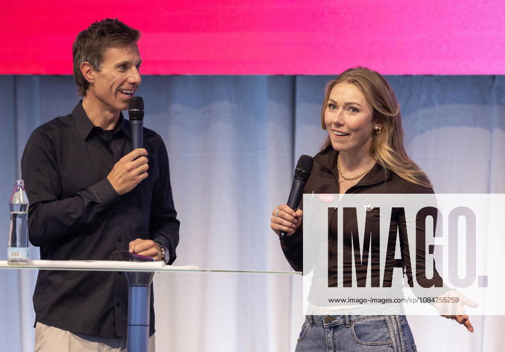 ALPINE SKIING - Atomic Media Day 2026 ALTENMARKT,AUSTRIA,08.OCT.26 - ALPINE SKIING - Atomic Media Day. Image shows presenter Christian Brugger and Mikaela Shiffrin (USA). GEPAxpictures xHaraldxSteiner