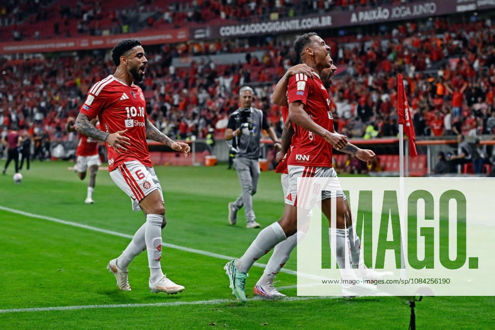 7th October 2026; Beira-Rio Stadium, Porto Alegre, Brazil; Brazilian Serie A Football, Internacional versus Corinthians; Alan Patrick of Internacional celebrates his goal with Matheus Bahia and Bruno Henrique in the 77th minute to go up 2-0 MaxxPeixoto DiaEsportivo