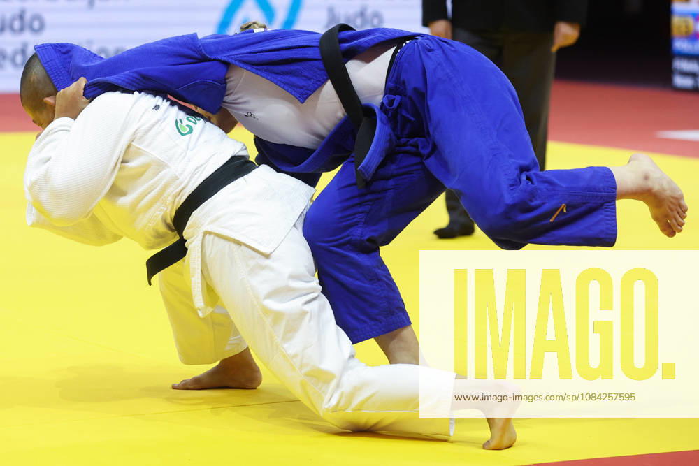 AZERBAIJAN, BAKU - OCTOBER 8, 2026: Ai Tsunoda Roustant (L) of Spain and Michaela Polleres of Austria compete in their -70 kg bout as part of the 2026 World Judo Championships at the National Gymnastics Arena. Mikhail Sinitsyn TASS 98957466