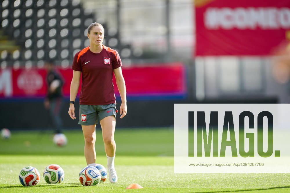 LEUVEN , PILKA NOZNA KOBIET ( WOMEN S FOOTBALL) TRENING OFICJALNY PRZED POLFINALEM BARAZY MISTRZOSTW SWIATA 2027 TRENING NZ. EWA PAJOR FOTO RADOSLAW JOZWIAK CYFRASPORT NEWSPIX.PL --- Newspix.pl RA2_6224