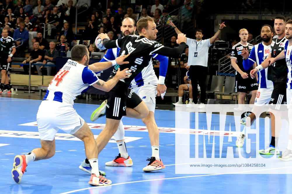 GER Germany, Handball, EHF Champions League, October 8, 2026, 2026–2027 season, Berlin, Fuechse Berlin vs. FC Porto, Mathias Gidsel (Fuechse Berlin 19), Rui Silva (FC Porto 14), nordphoto GmbH, Engler Berlin, Max Schmeling Halle, Berlin, Germany