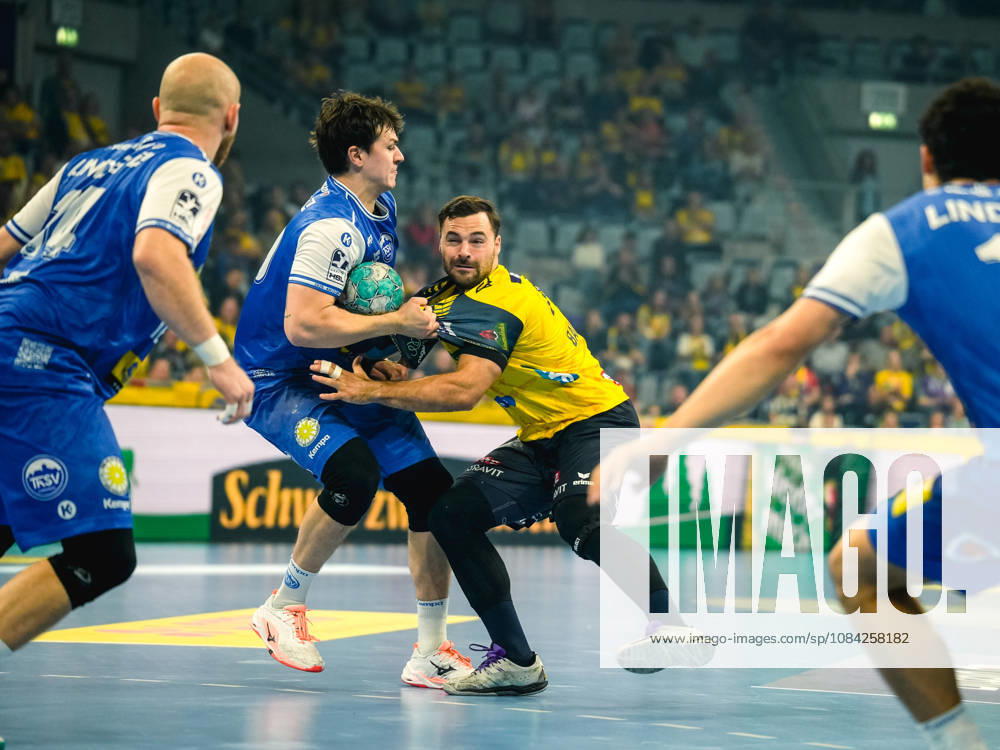 Opel HBL Handball, Rhein-Neckar Löwen vs. ThSV Eisenach; from left: Dani Baijens, Rhein-Neckar Löwen