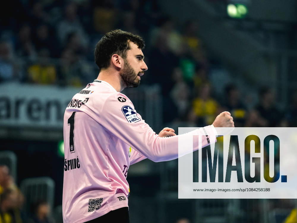 Opel HBL Handball, Rhein-Neckar Löwen vs. ThSV Eisenach; from left: Matija Spikic, ThSV Eisenach