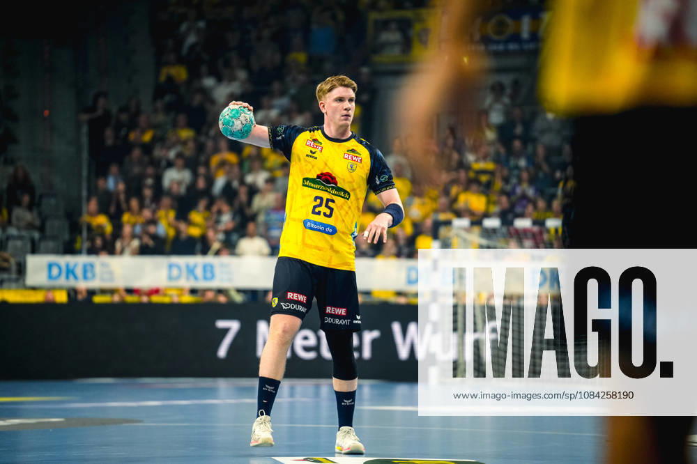 Opel HBL Handball, Rhein-Neckar Löwen vs. ThSV Eisenach, from left: Haukur Thrastarson, Rhein-Neckar Löwen