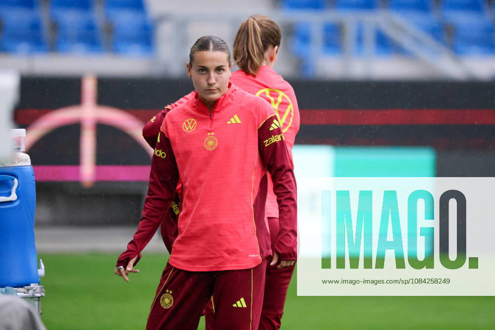 German Women s National Soccer Team Final Training Session Friendly Match: Germany vs. Australia Pictured: Carlotta Wamser, Germany
