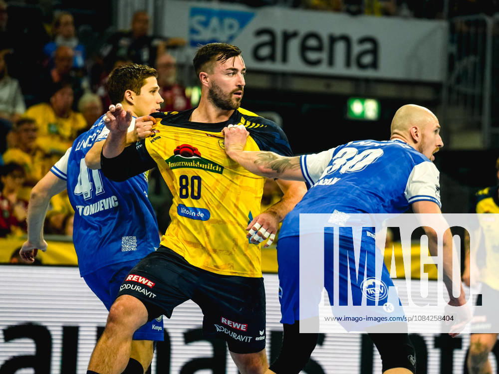 Opel HBL Handball, Rhein-Neckar Löwen vs. ThSV Eisenach; from left: Vukaöin Antonijevic (ThSV Eisenach), Jannik Kohlbacher (Rhein-Neckar Löwen), Dominik Solak (ThSV Eisenach)