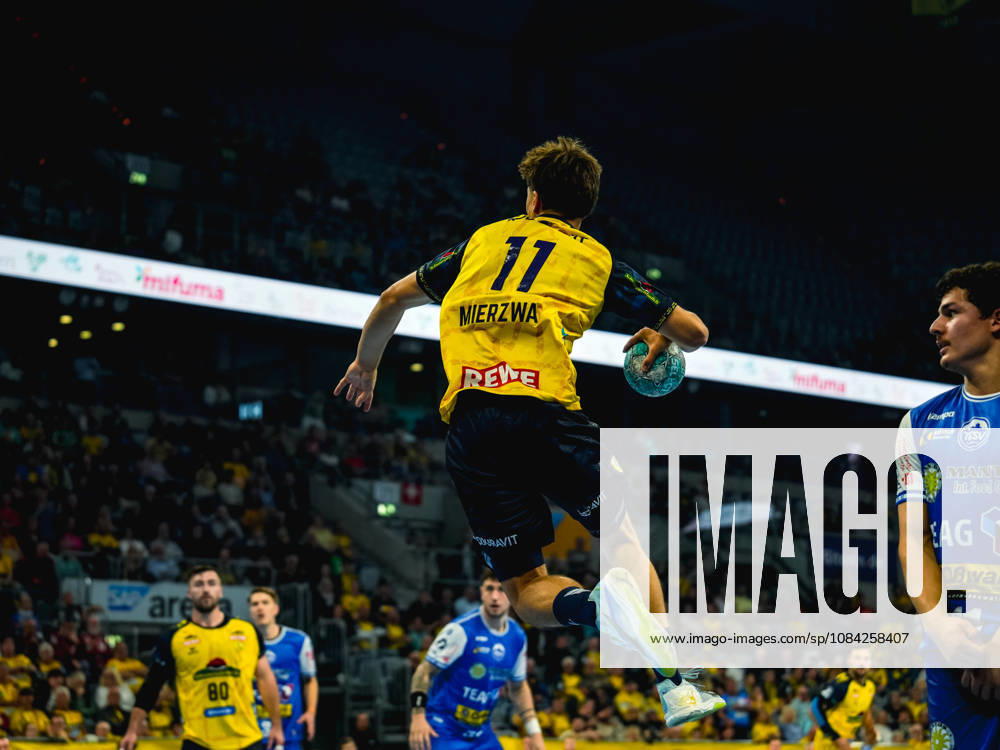 Opel HBL Handball, Rhein-Neckar Löwen vs. ThSV Eisenach, from left: Niclas Mierzwa, Rhein-Neckar Löwen