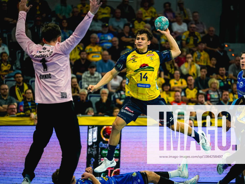 Opel HBL Handball, Rhein-Neckar Löwen vs. ThSV Eisenach; from left: Matija Spikic (ThSV Eisenach), Gino Steenaerts (Rhein-Neckar Löwen)