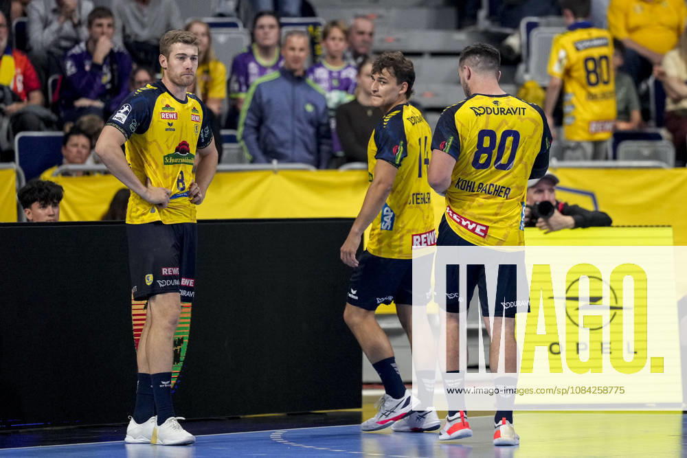 From left: Tim Nothdurft (RNL), 8, Gino Steenaerts (RNL), 14, Jannik Kohlbacher RNL, 80, Rhein-Neckar Löwen player, looking disappointed, disappointment, frustration, pessimistic, action, game scene, October 8, 2026, Mannheim, Germany, handball, Bundesliga, Rhein-Neckar Löwen vs. ThSV Eisenach