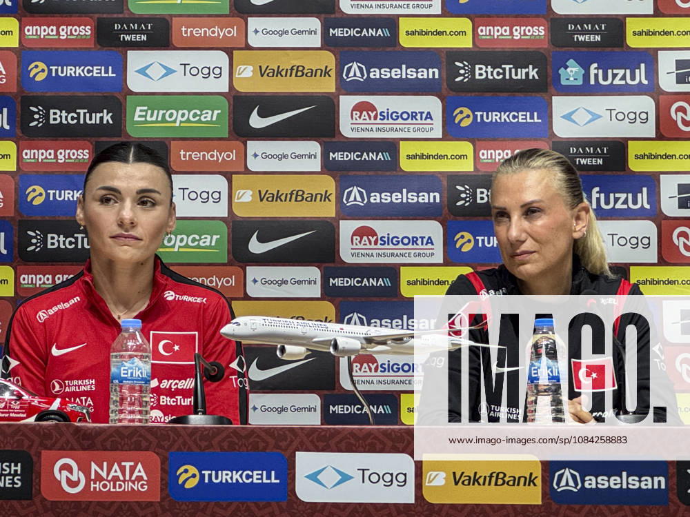 Ahead of Turkiye v Slovenia - 2027 FIFA Women s World Cup European Qualifiers ISTANBUL, TURKIYE - OCTOBER 08 : Turkish Women s National Football Team head coach Necla Gungor Kiragasi (C) and team captain Selda Akgoz (L) speak during a press conference, PK, Pressekonferenz held at Pendik Stadium ahead of the 2027 FIFA Women s World Cup European Qualifiers play-off first leg match against Slovenia, in Istanbul, Turkiye on October 08, 2026. Fatma Nur Arslan Anadolu Istanbul Turkey. Editorial use only. Please get in touch for any other usage.