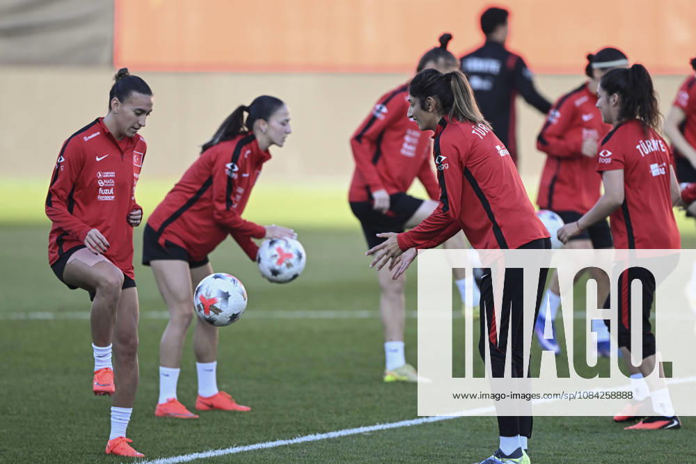 Turkiye Women s National Football Team complete preparations for Slovenia match ISTANBUL, TURKIYE - OCTOBER 08 : Players of the Turkish Women s National Football Team attend a training session ahead of the 2027 FIFA Women s World Cup European Qualifiers play-off first leg match against Slovenia, at Pendik Stadium in Istanbul, Turkiye on October 08, 2026. Fatma Nur Arslan Anadolu Istanbul Turkey. Editorial use only. Please get in touch for any other usage.