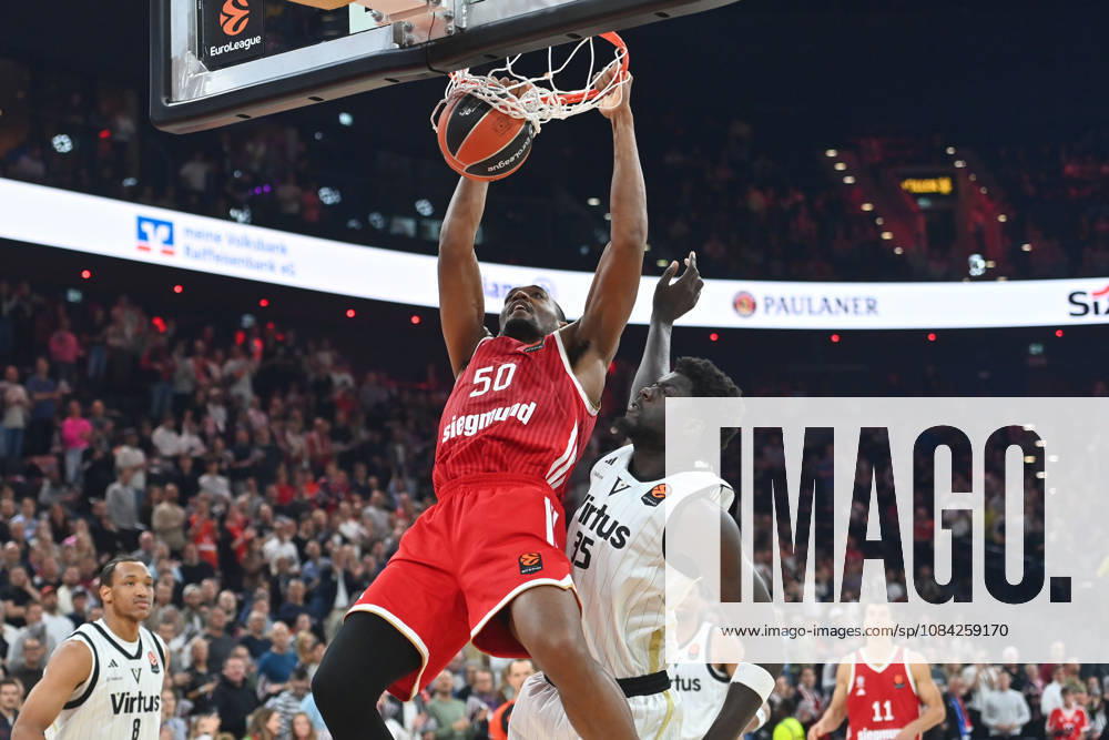 Austin WILEY FCB scores, action, one-on-one against Mouhamet Diouf, Bologna Basketball EuroLeague, 2026–2027 season, FC Bayern Munich vs. Virtus Bologna on October 8, 2026, S A P G A R D EN