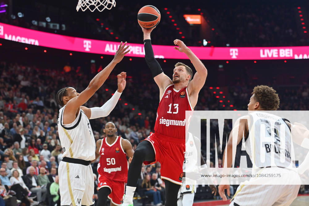 Andreas OBST, FCB scores, action, one-on-one, Basketball EuroLeague, 2026–2027 season, FC Bayern Munich vs. Virtus Bologna on October 8, 2026, S A P G A R D EN