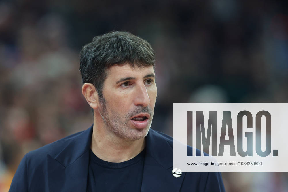 Alex Mumbru, Virtus Bologna, Head Coach, GER, FC Bayern Basketball vs. Virtus Bologna, Basketball, EuroLeague, Matchday 4, 2026–2027 Season, October 8, 2026, GER, FC Bayern Basketball vs. Virtus Bologna, Basketball, EuroLeague, Round 4, 2026–2027 Season, October 8, 2026, Munich