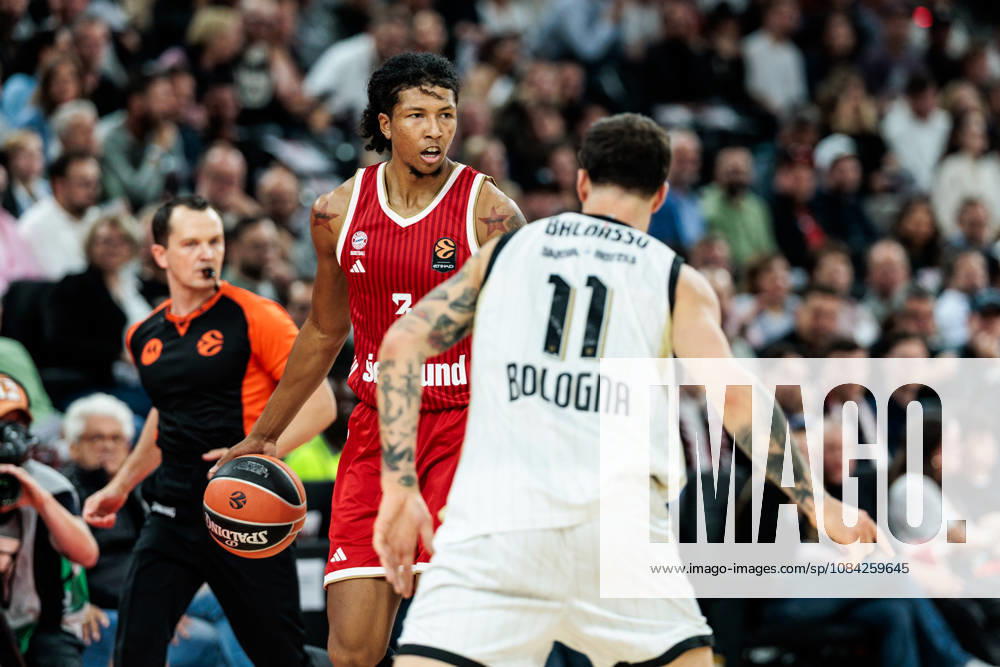 Marjon Beauchamp (FC Bayern Muenchen, 3) controls the ball against Tommaso Baldasso (Virtus Bologna, 11) during the Turkish Airlines EuroLeague match between FC Bayern Muenchen vs. Virtus Bologna at SAP Garden on round 4 of Turkish Airlines EuroLeague on October 08, 2026 in Munich, Germany. Bavaria Germany