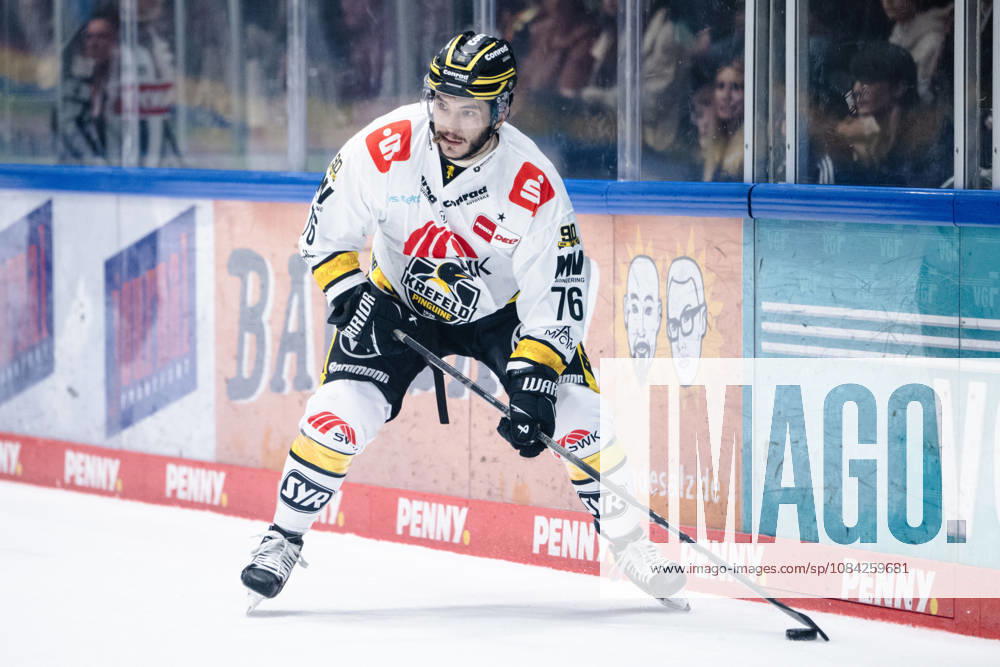 Phil Varone, Krefeld Pinguine, 76 GER, Loewen Frankfurt vs. Krefeld Pinguine, Ice Hockey, PENNY DEL, Matchday 7, 2026–2027 Season, October 8, 2026 GER, Loewen Frankfurt vs. Krefeld Pinguine, Ice Hockey, PENNY DEL, Matchday 7, 2026–2027 Season, October 8, 2026 Frankfurt am Main