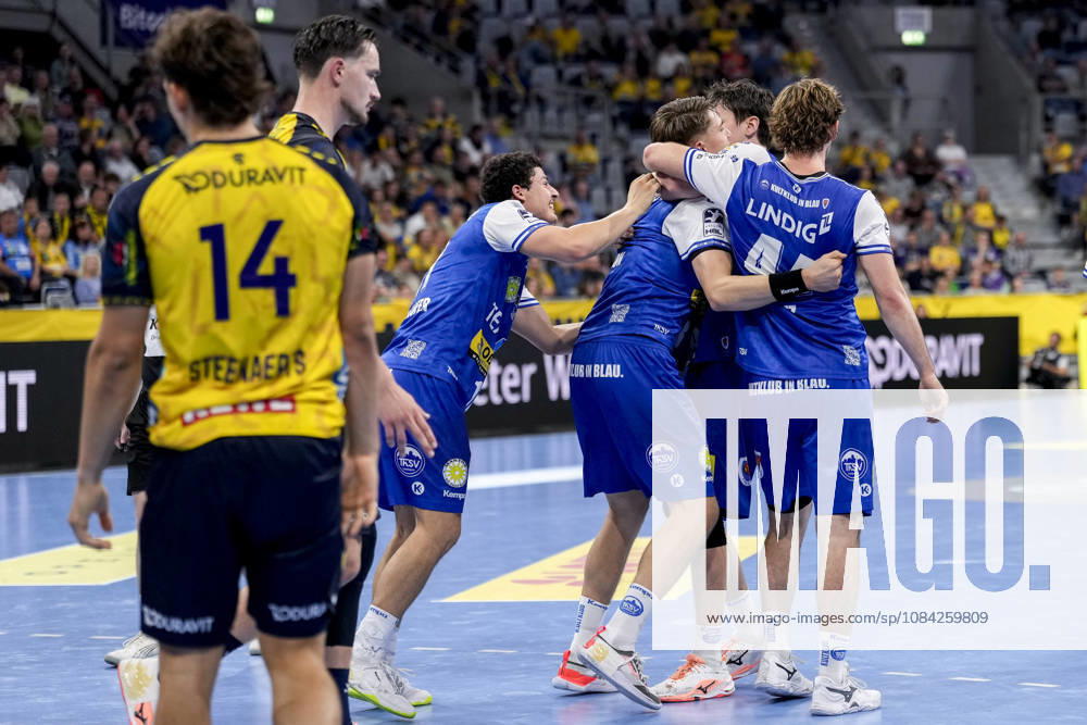ThSV Eisenach players, cheering, celebrate, celebration, joy, happy, confident, optimistic, positive, game scene, October 8, 2026, Mannheim, Germany, handball, Bundesliga, Rhein-Neckar Löwen, ThSV Eisenach